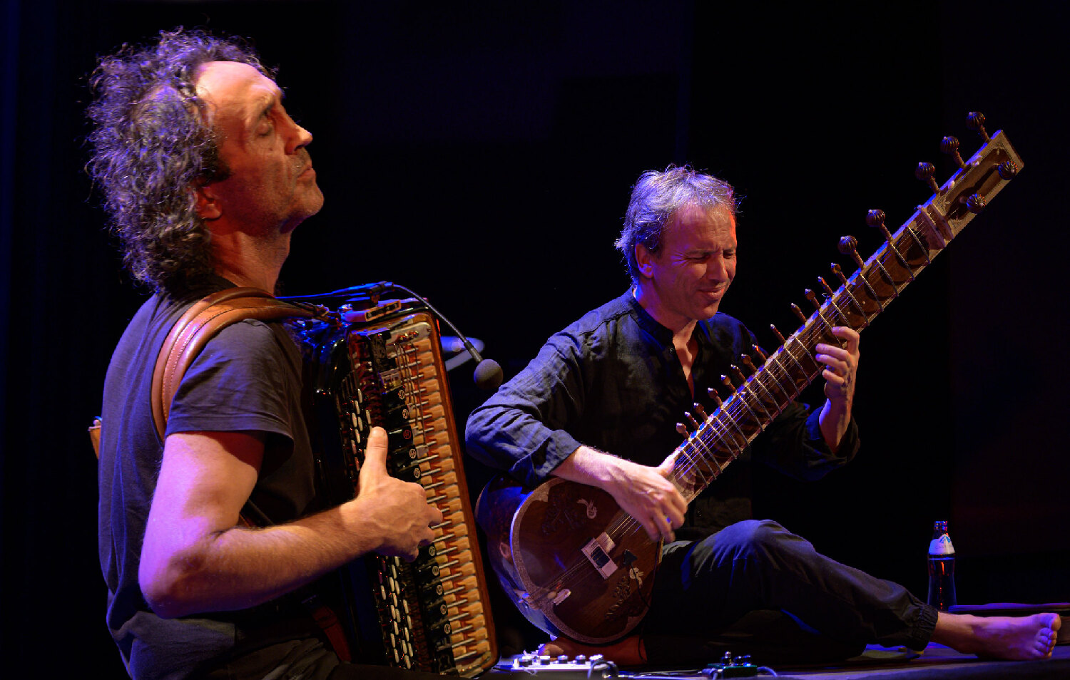 Klaus Falschlunger et Luciano Biondini sitar et accordéon